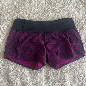 Lululemon Athletica Black and Purple Paisley Print Running Shorts Size 6